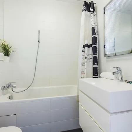 Apartamento Kolejowa 45a P&o Corporate