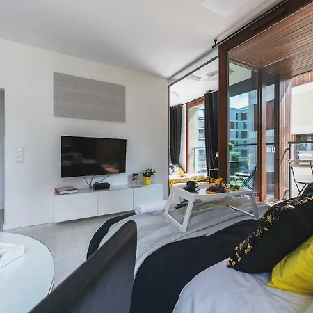 Kolejowa 45a P&o Corporate * Varsóvia